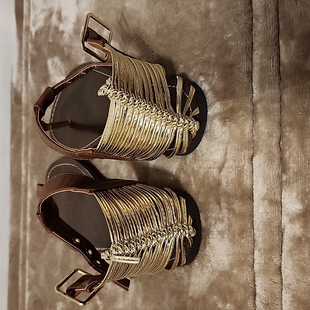 Sandals - Picture 4 of 6